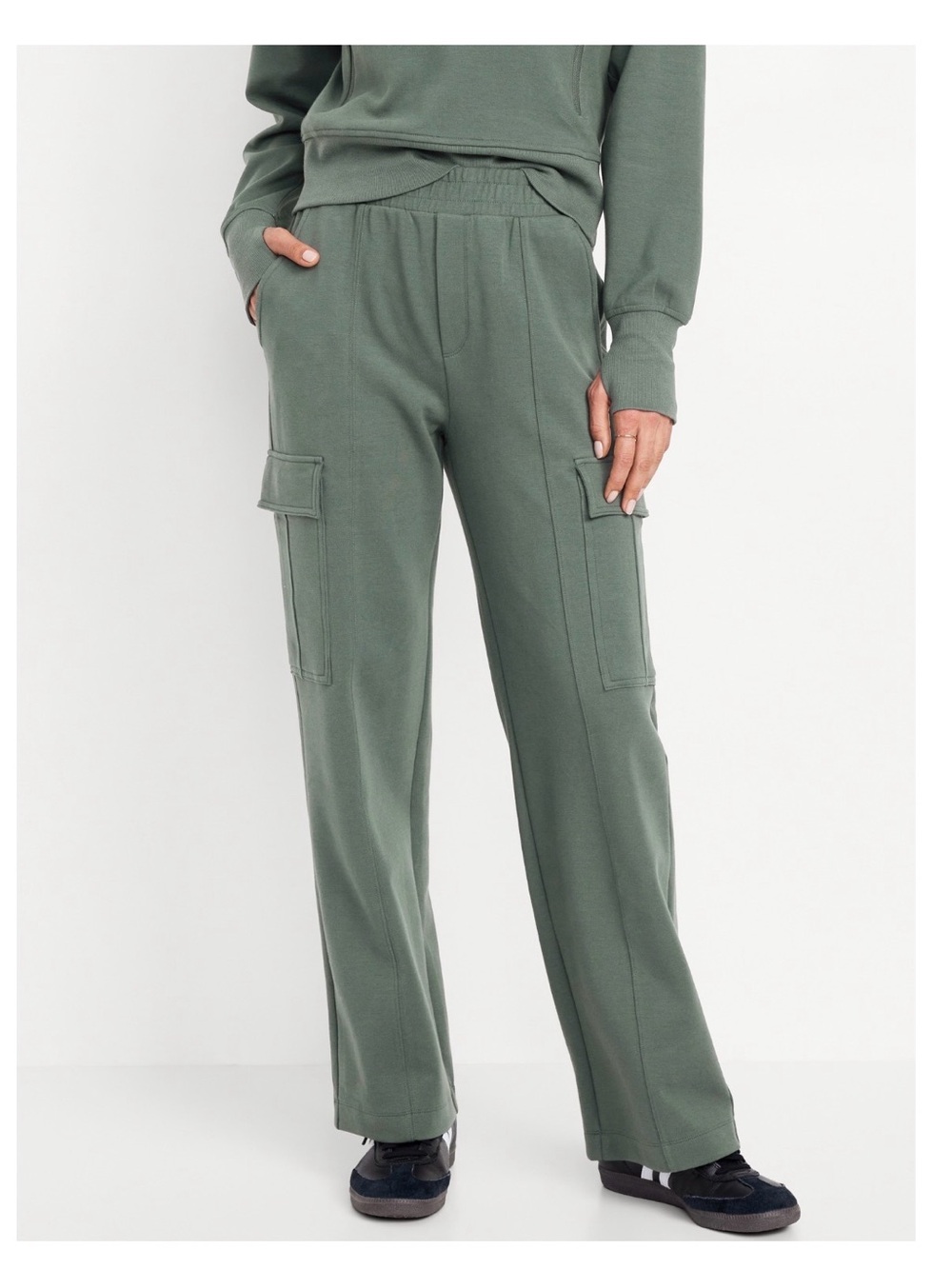 NWT Sz M Dark Ivy Cargo Sweatpants - Women